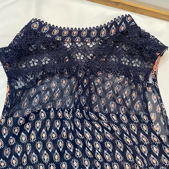 Vanity size large navy blue tank top - Picture 5 of 12